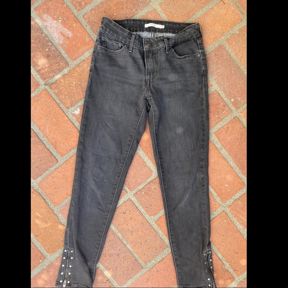 Levi’s 711 Black Skinny Jeans